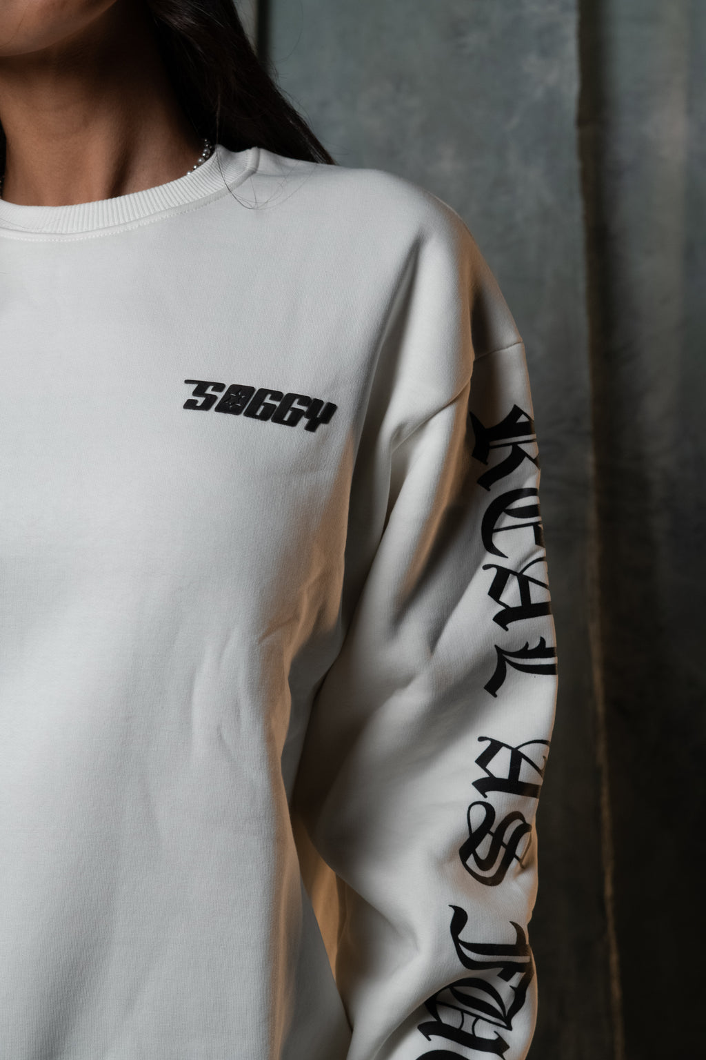White street hustler crewneck ￼