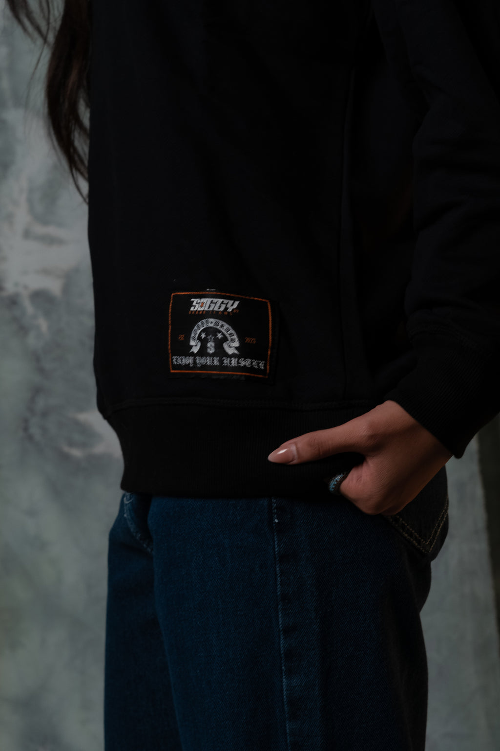 Black 1/4 zipper