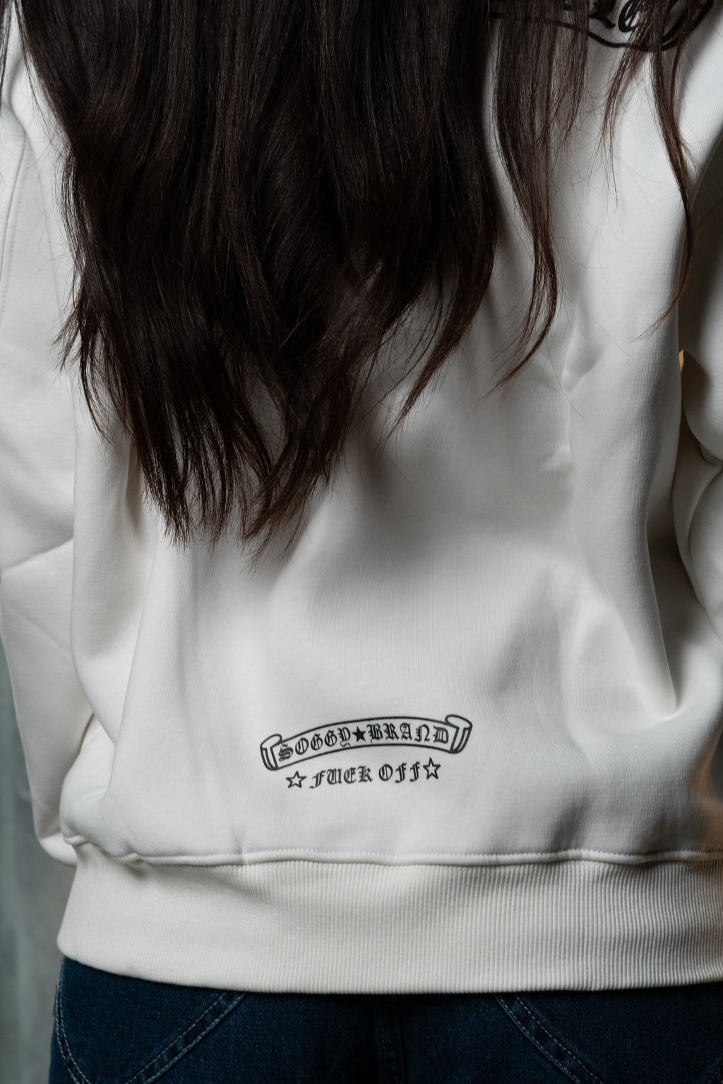 White street hustler crewneck ￼